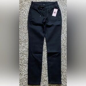 NWT Juicy Couture Black Rinse Easy Skinny Jeans